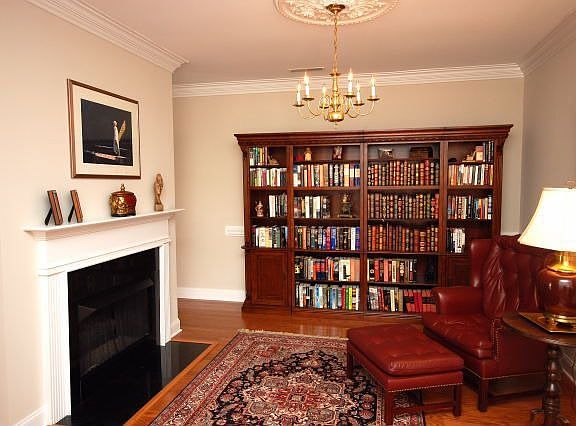 Dining Room or Library opens to Courtyard