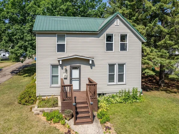 815 West St, Baraboo, WI 53913