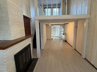 (Undisclosed Address), Oakdale, NY 11769