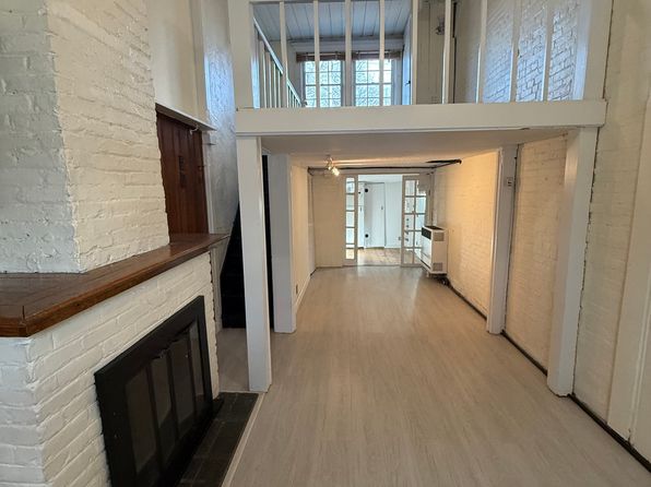 (undisclosed Address)