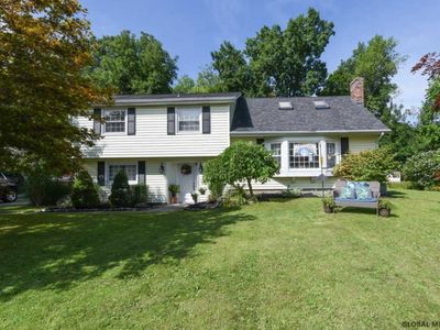 13 Eberle Rd, Latham, NY, 12110