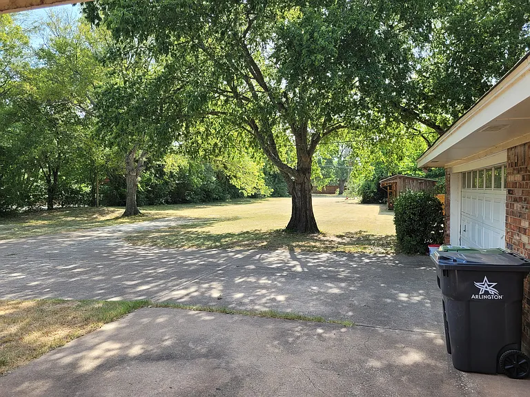 3000 Monties Ln — Photo 3