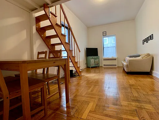 Rented by Building Equity Real Estate LLC | media 8