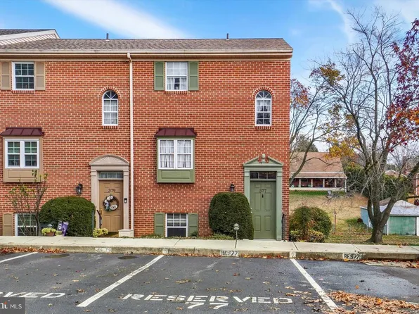 377 Weldon Dr, York, PA 17404