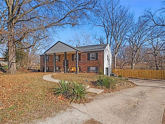 4th image of 7841 Lathrop Ct