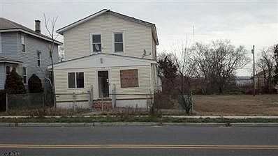 2nd image of 128 N Franklin Blvd