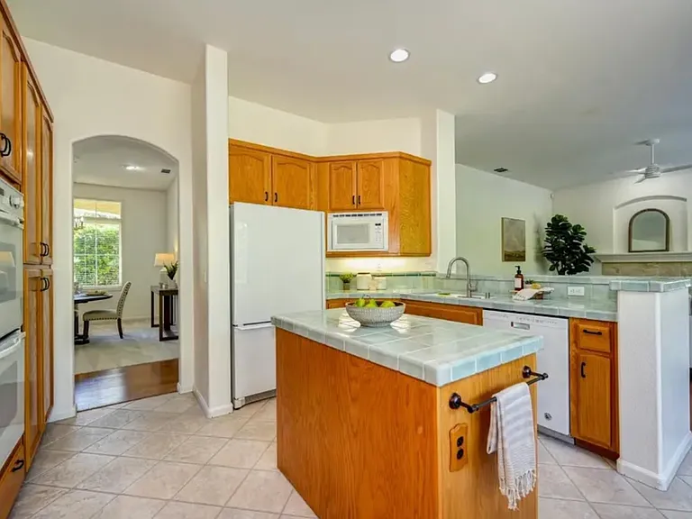 1665 Halifax Way — Photo 10