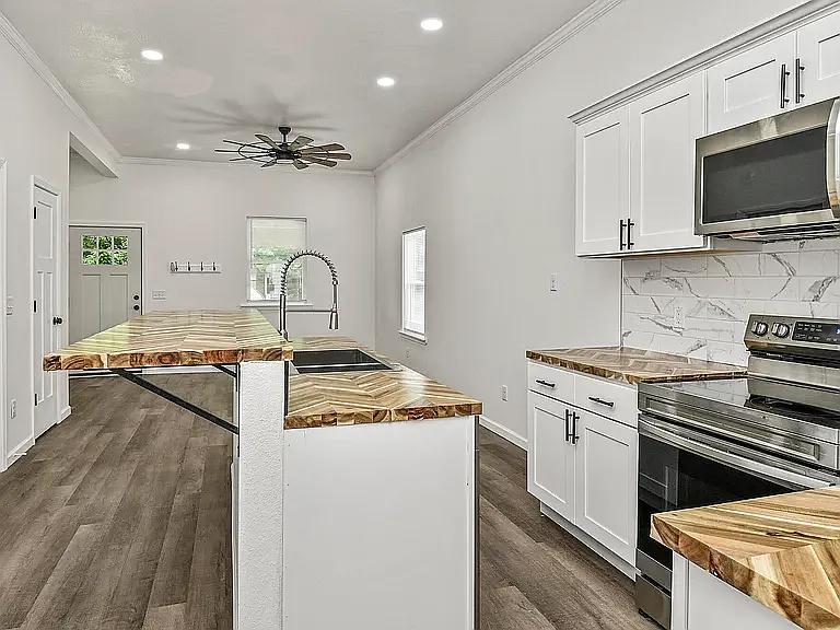 2207 N Kellett Ave — Photo 18