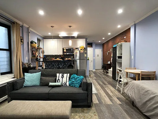 Rented by Bohemia Realty Group | media 9