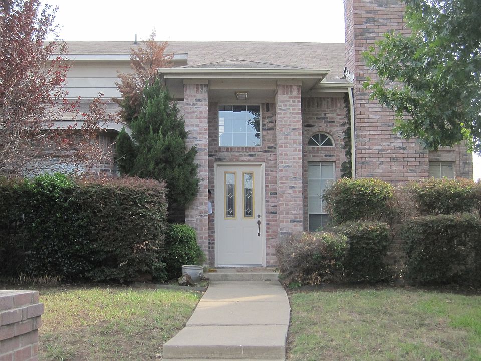 Curbside View