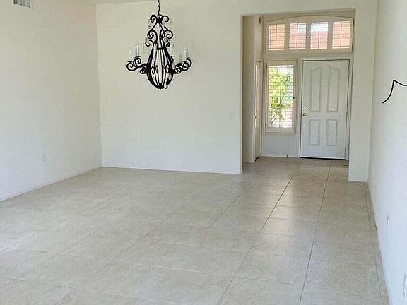 4th image of 78410 Willowrich Dr