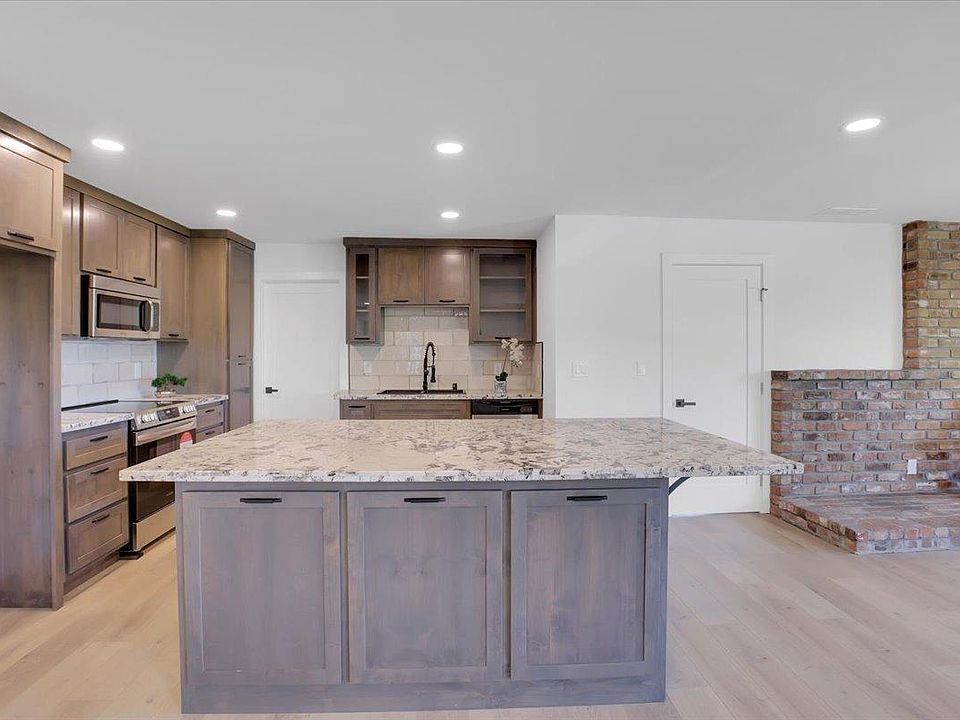 1st image of 11210 Maleza Ln