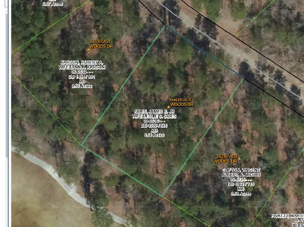 346 River Woods Dr, Wallace, NC 28466