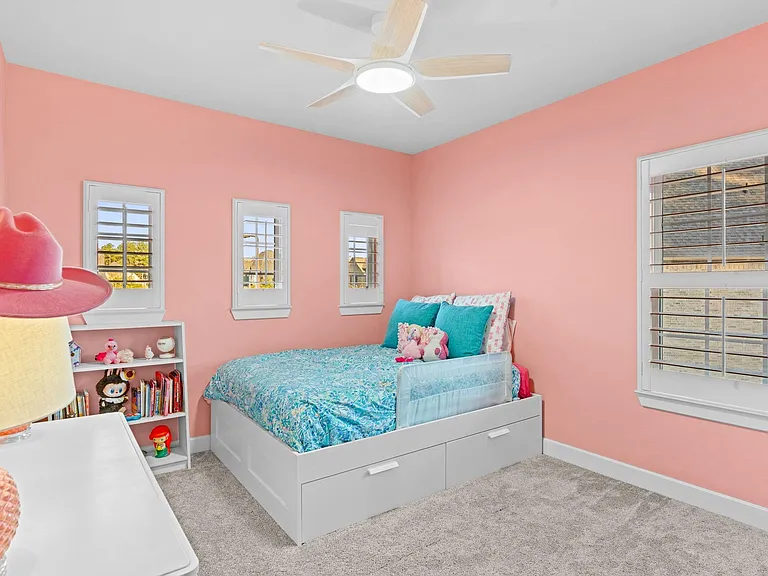 141 Bronze Bow Dr — Photo 35