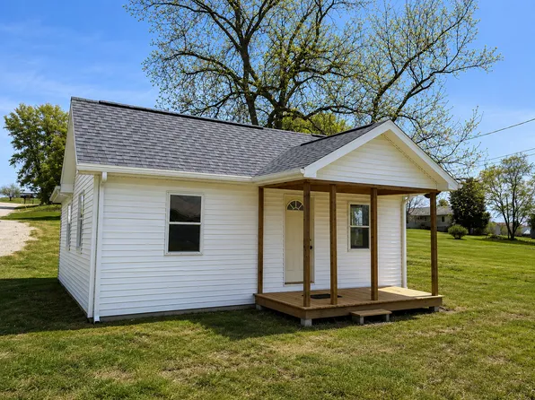 426 Cherry St, Atalissa, IA 52720