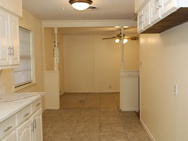 1301 Bandera Ln — Photo 29