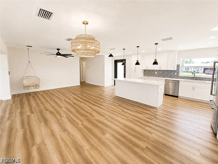 2835 SE 18th Ave — Photo 4