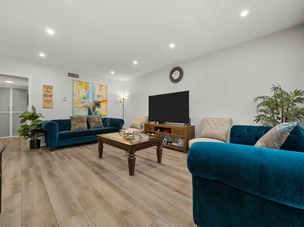 7923 Agnes Ave Unit 3, North Hollywood, CA 91605