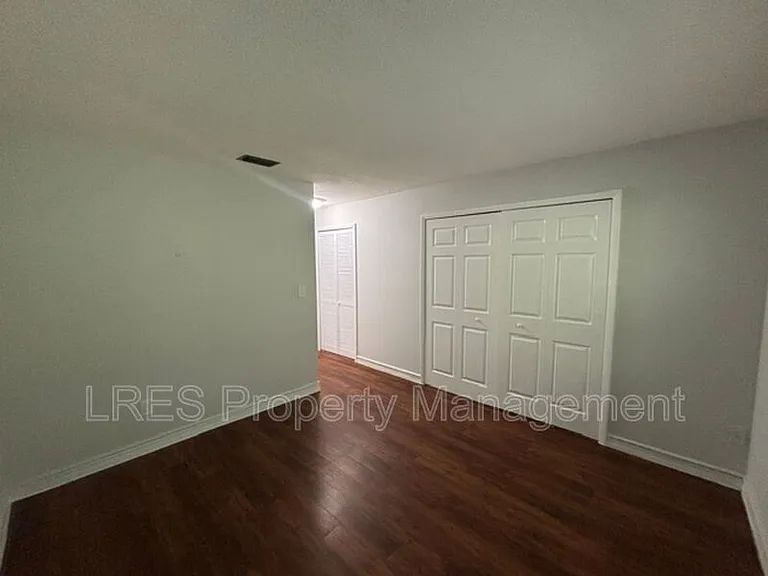 1031 Columbia Ave #G — Photo 12