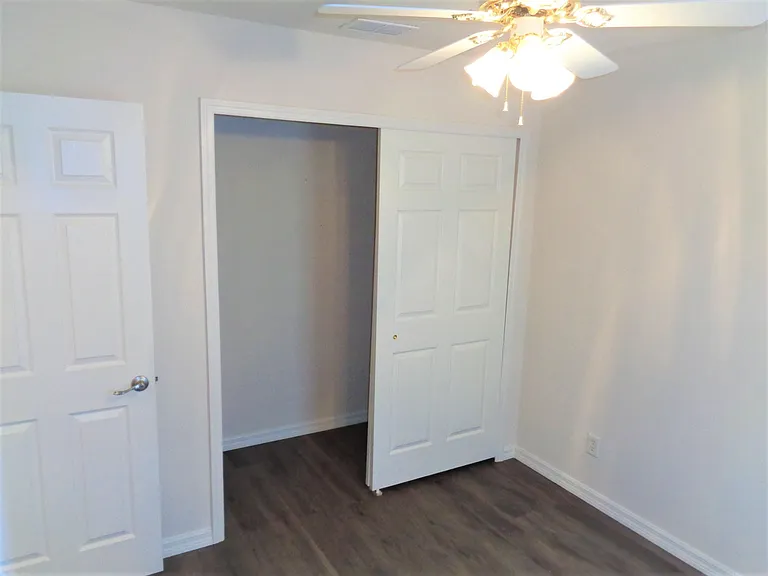 1636 Pointe West Way — Photo 27