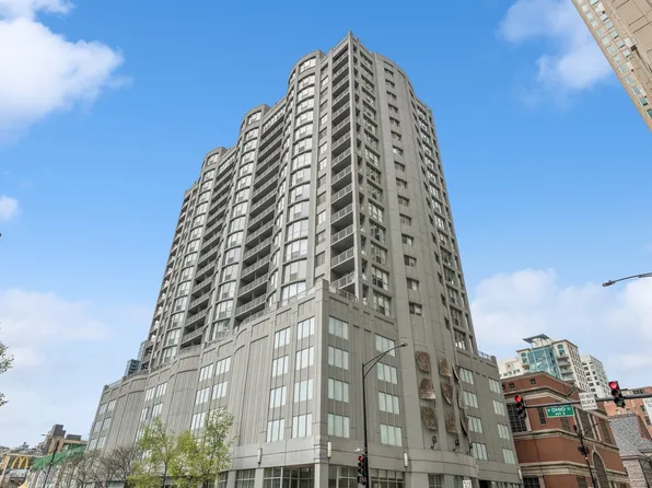 600 N Dearborn St APT 1209, Chicago, IL 60654