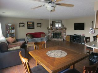 410 Boonesboro Rd, Greenwood, IN 46142