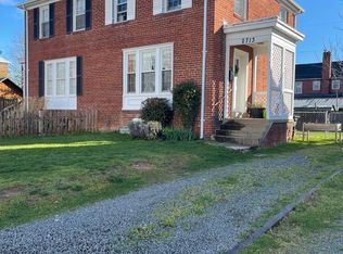 2713 S Veitch St, Arlington, VA 22206