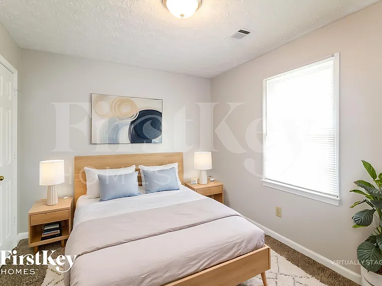 1845 Rockside Ln — Photo 13