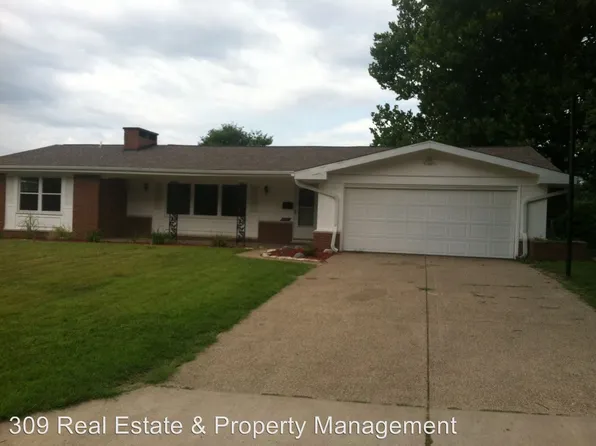 4913 N Woodview Ave, Peoria, IL 61614