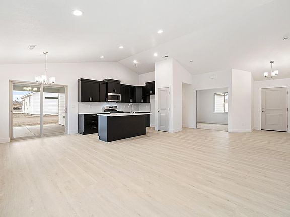 5th image of 10405 Kokanee Dr