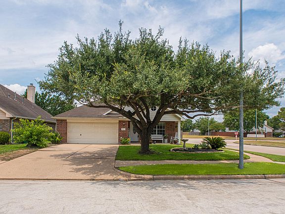 2nd image of 7127 Piney Meadow Ct