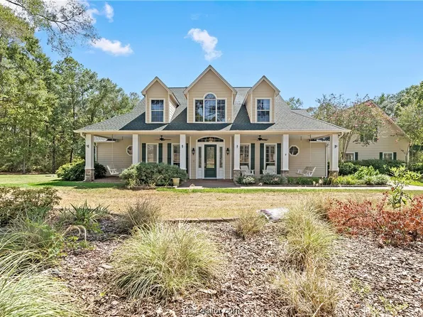 205 Forest Wind Cir, Montgomery, TX 77316