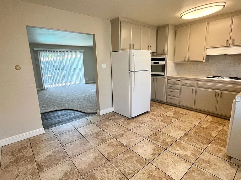 Elegante Apartments ~ Exceptionally Spacious, Unique and a Must See Community! — Photo 2