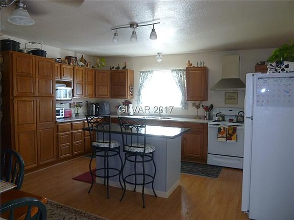 2nd image of 831 Thousandaire Blvd