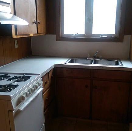 2nd image of 219 William St
