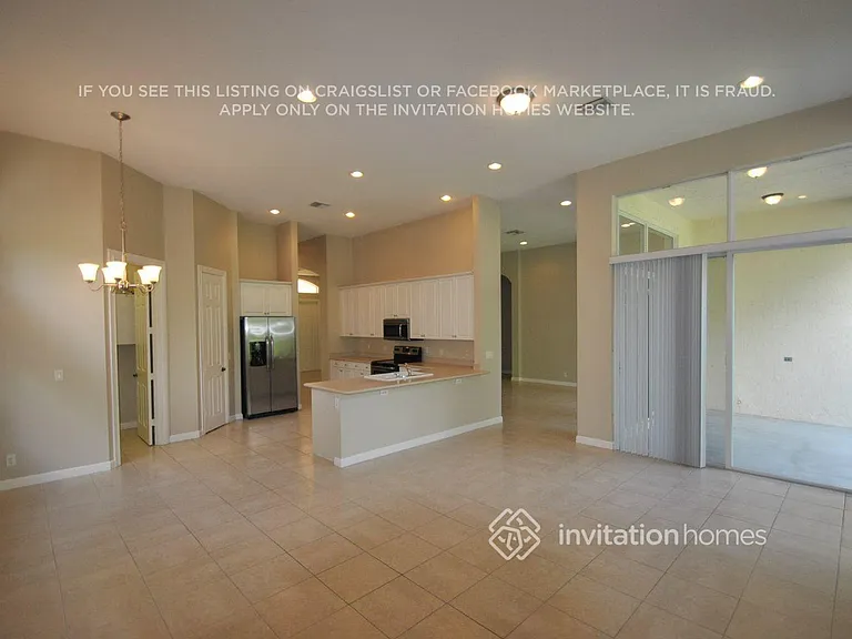 6880 Houlton Cir — Photo 3