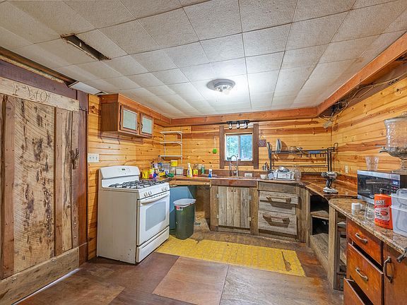 2nd image of 14175 State Highway 87