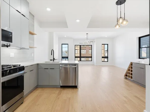 81 Lexington Avenue image 1 of 36