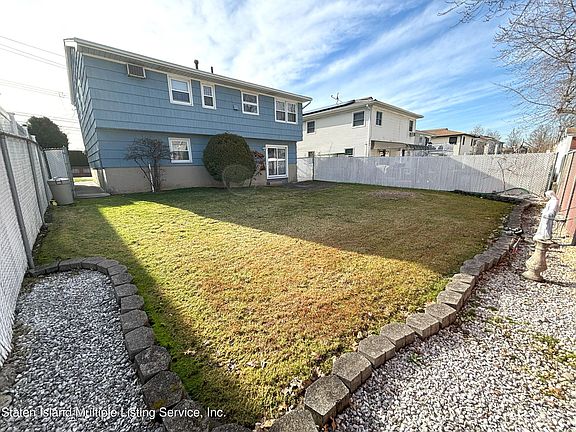5th image of 145 Abingdon Ave