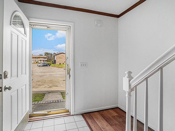 5th image of 102 Brush Blvd