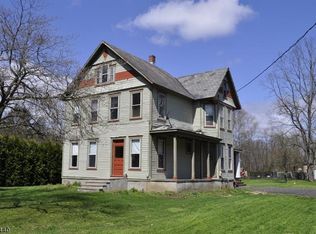 4 Ferry Ln, Columbia, NJ 07832