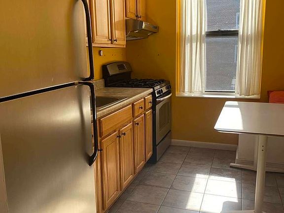 2nd image of 515 W 236th St APT 3A