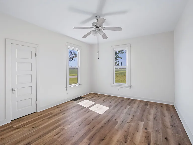 27471 State Highway 54 — Photo 11