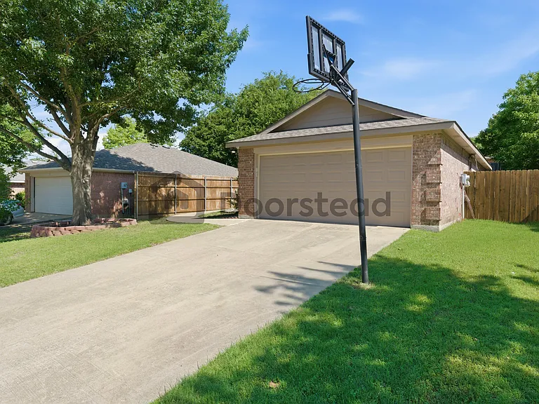 4909 Mountain Ridge Ln — Photo 4