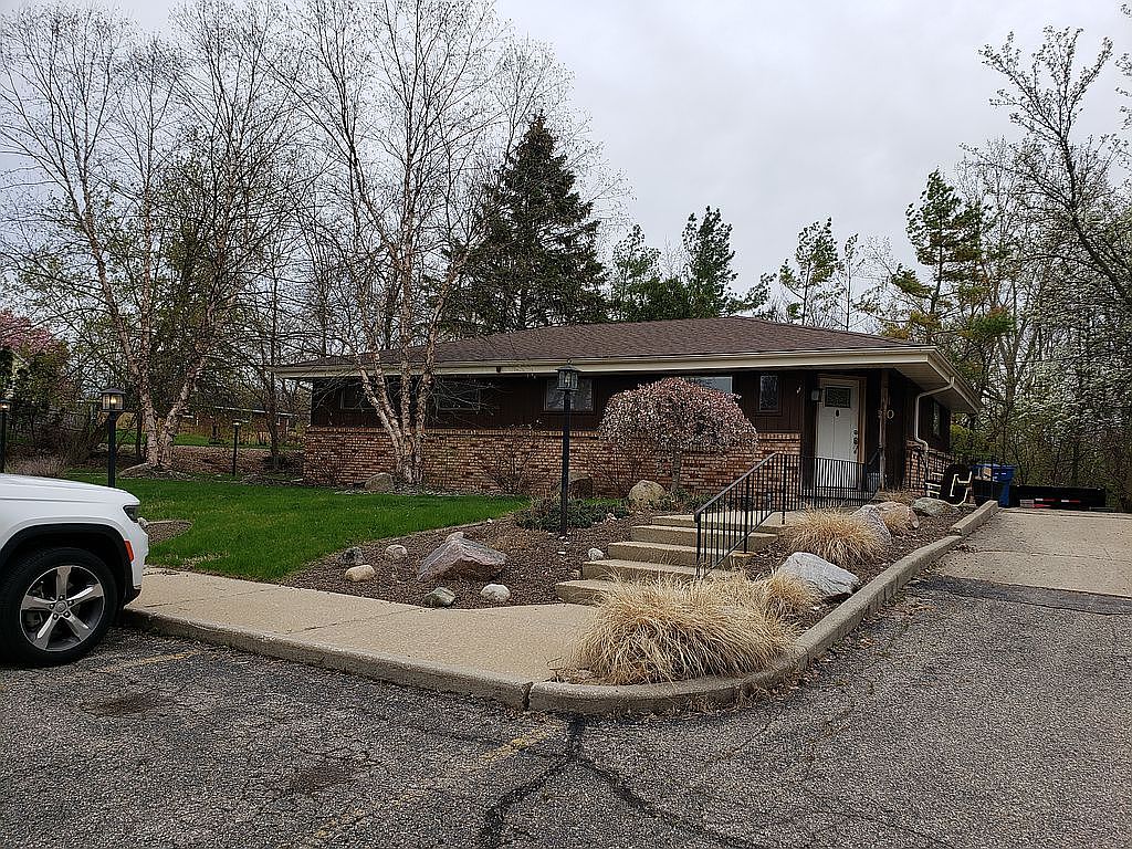 50 Main St, Coopersville, MI 49404 Zillow