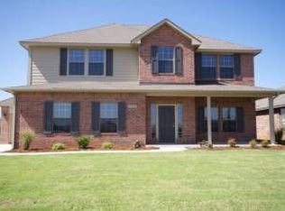 17700 Silverhawk Way, Edmond, OK 73012