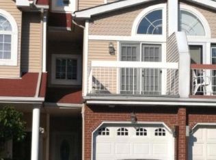 24 Chesebrough St, Staten Island, NY 10312