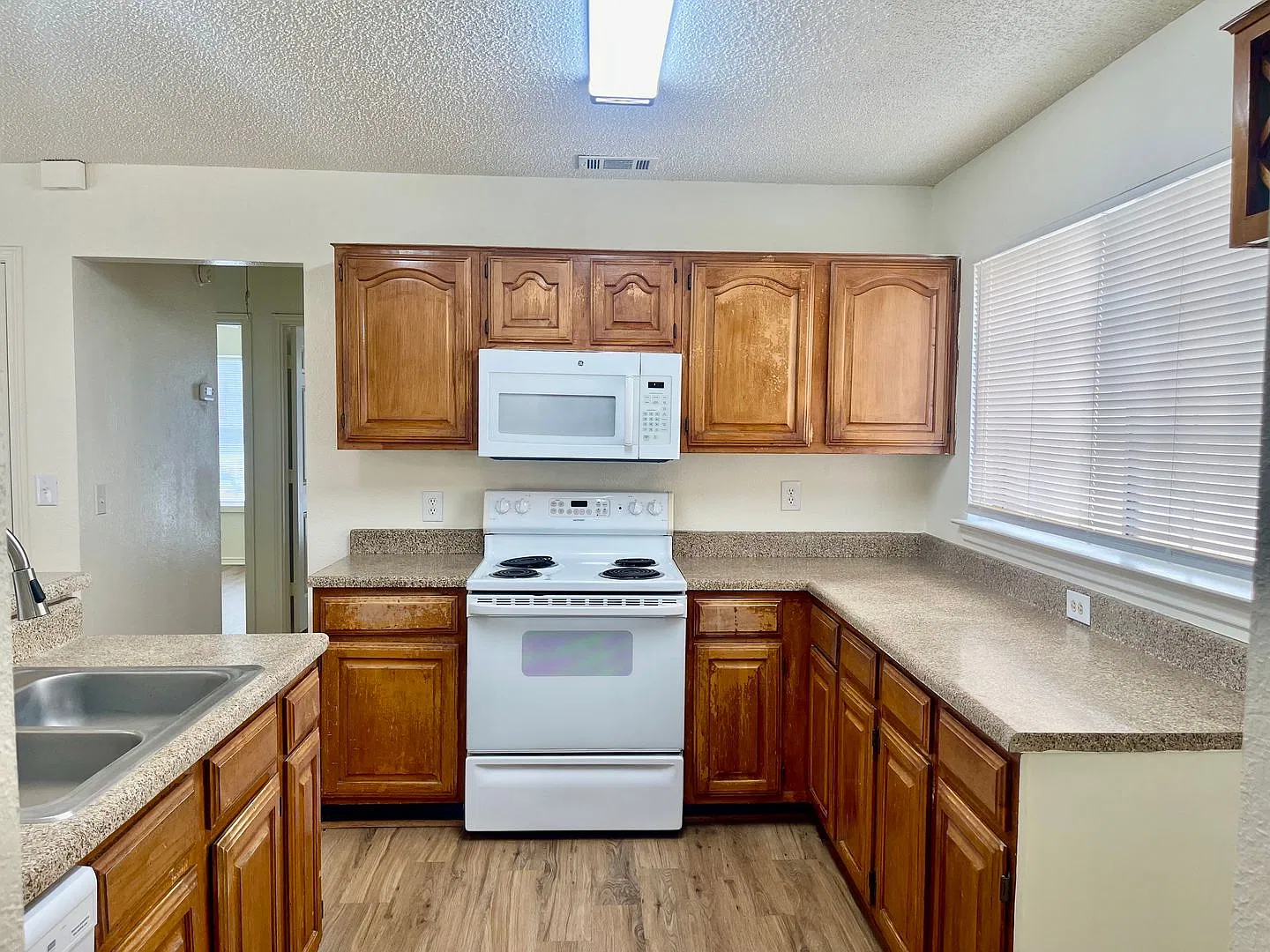 Cute 1 story in Cedar Hill — Photo 4