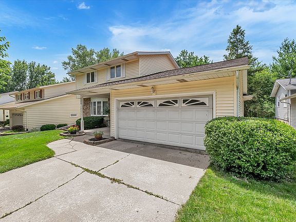 2nd image of 2308 Queens Ct
