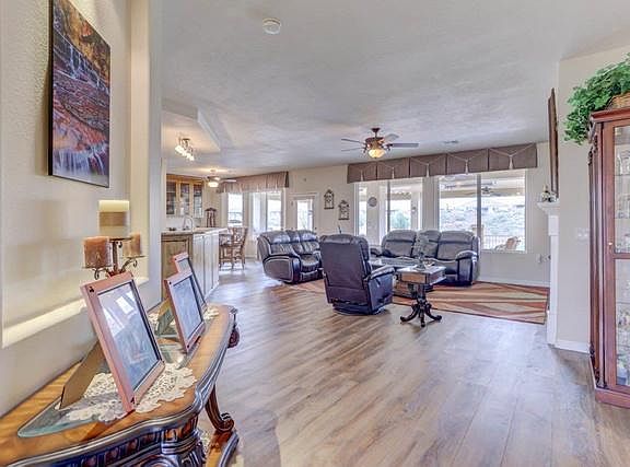 5th image of 1593 W Ironwood Dr